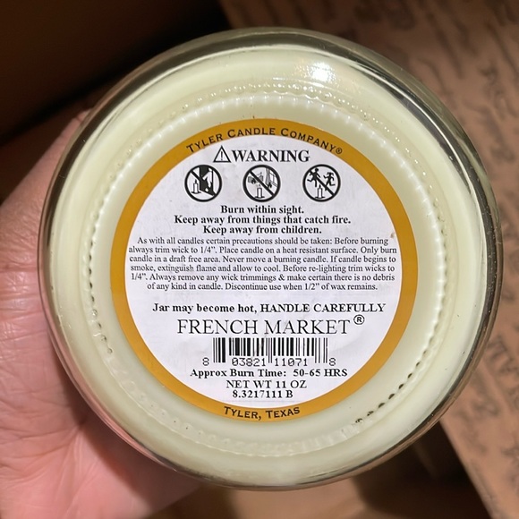 Tyler Candles - 11 oz Jar (1) French Market Scent - Picture 2 of 4